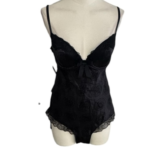 VS VERY SEXY Black Lace Bodysuit 100% Silk Lace 34C Lingerie Victoria’ Secret S - Picture 2 of 9